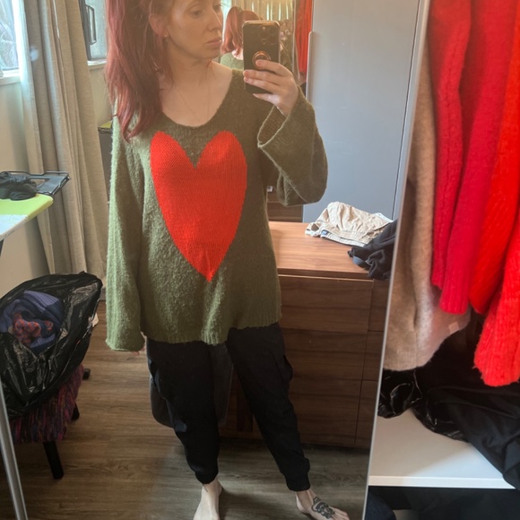 Wild fox heart sweater - Picture 4 of 4